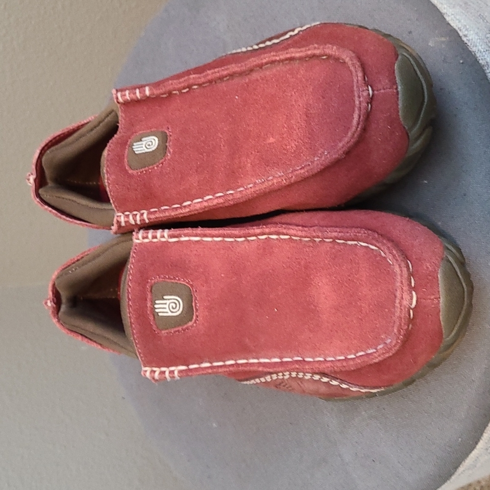 Teva shoe burgundy red size 8